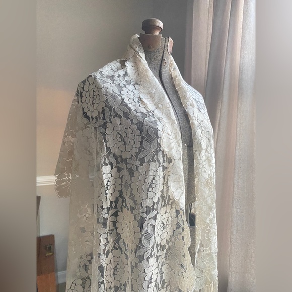 Elegant Vintage 70s Floral Lace Scarf/Shawl with fringe. Boho. Stevie Nicks - Picture 6 of 6